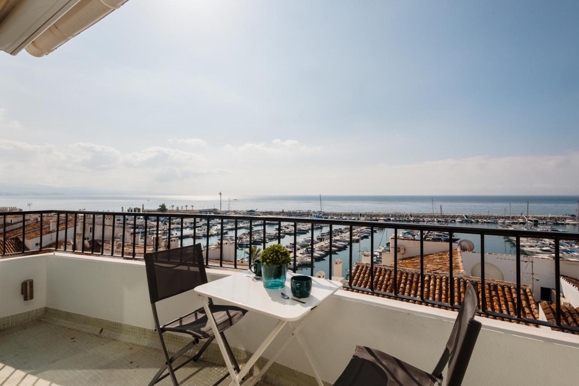 With Stunning Sea Views, Puerto Banus Apartment Marbella