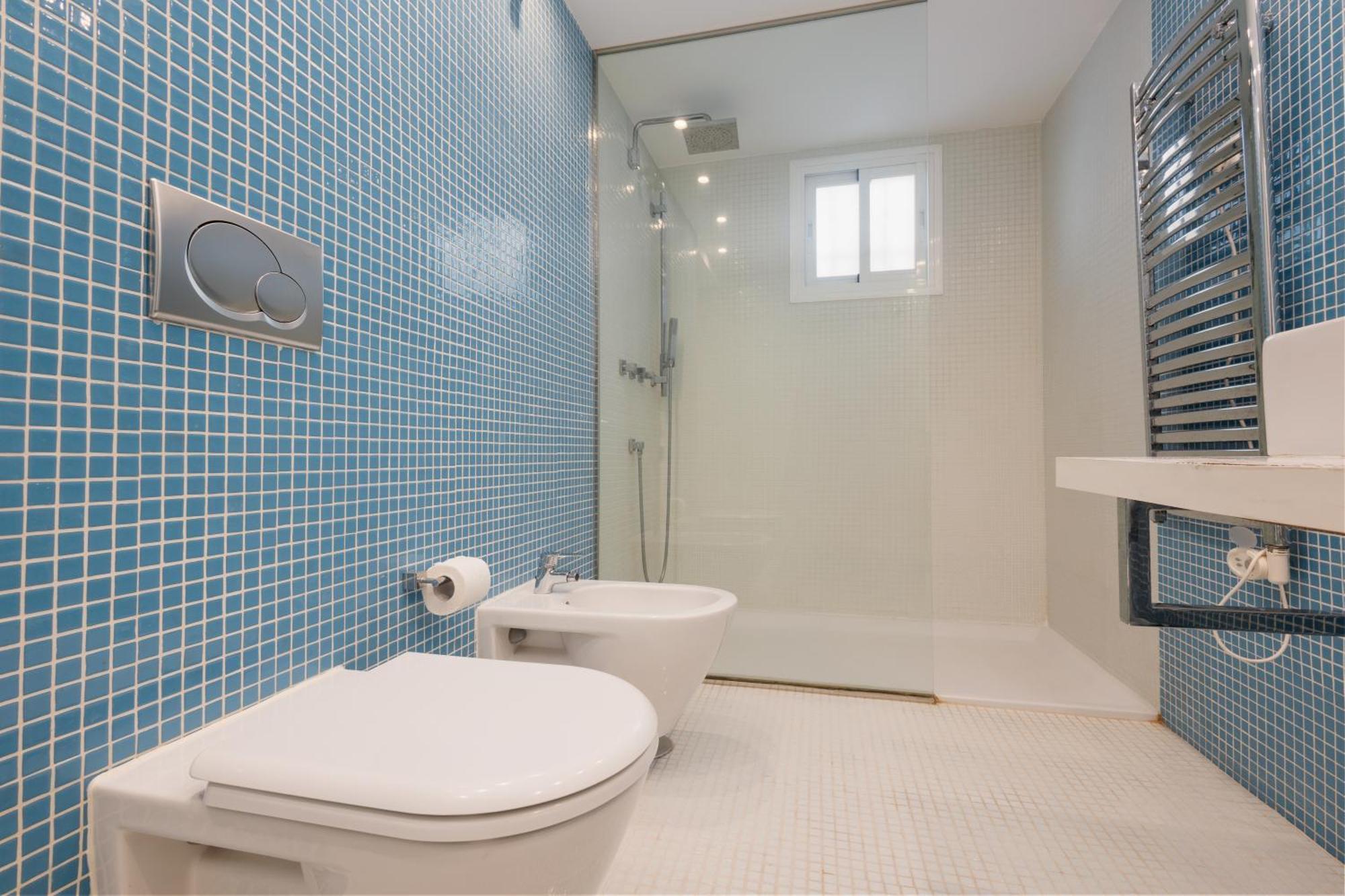 With Stunning Sea Views, Puerto Banus Apartment *